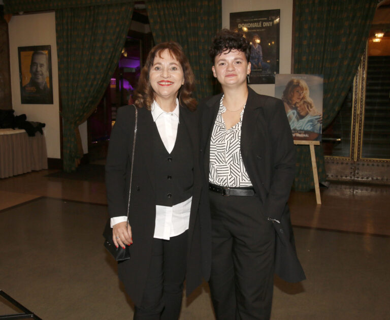 1874 alena mihulova karolina kachynova