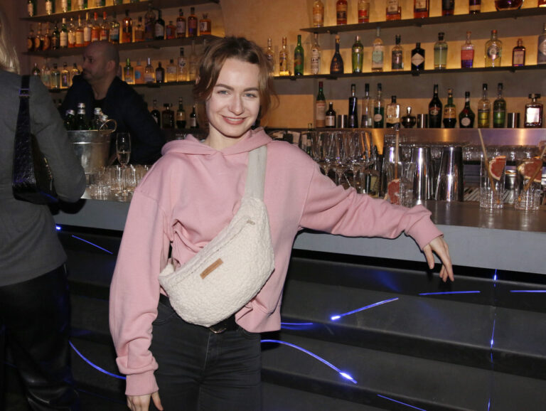 6542 jirina anna danhelova