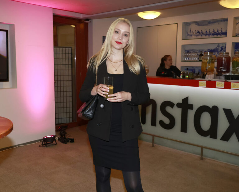 Anna Kadeřávková promluvila o stavbě vysněného domu: Nevěřila jsem, že se dožiju rána, přiznala těžké chvíle 0220 anna kaderavkova