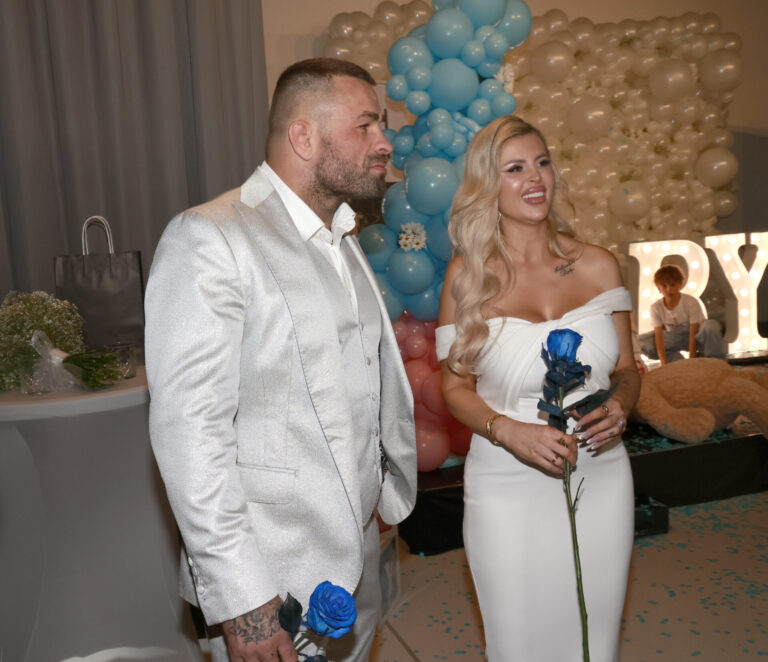 Karlos Vémola s Lelou oznámili třetí těhotenství.