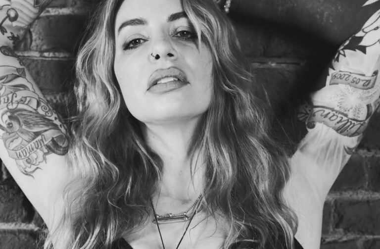 Nektere pribehy nezacinaji polibkem ale trpelivosti🧚🏻‍♀️📸 @eva .mullerova 🫶🏻 e1771786081955