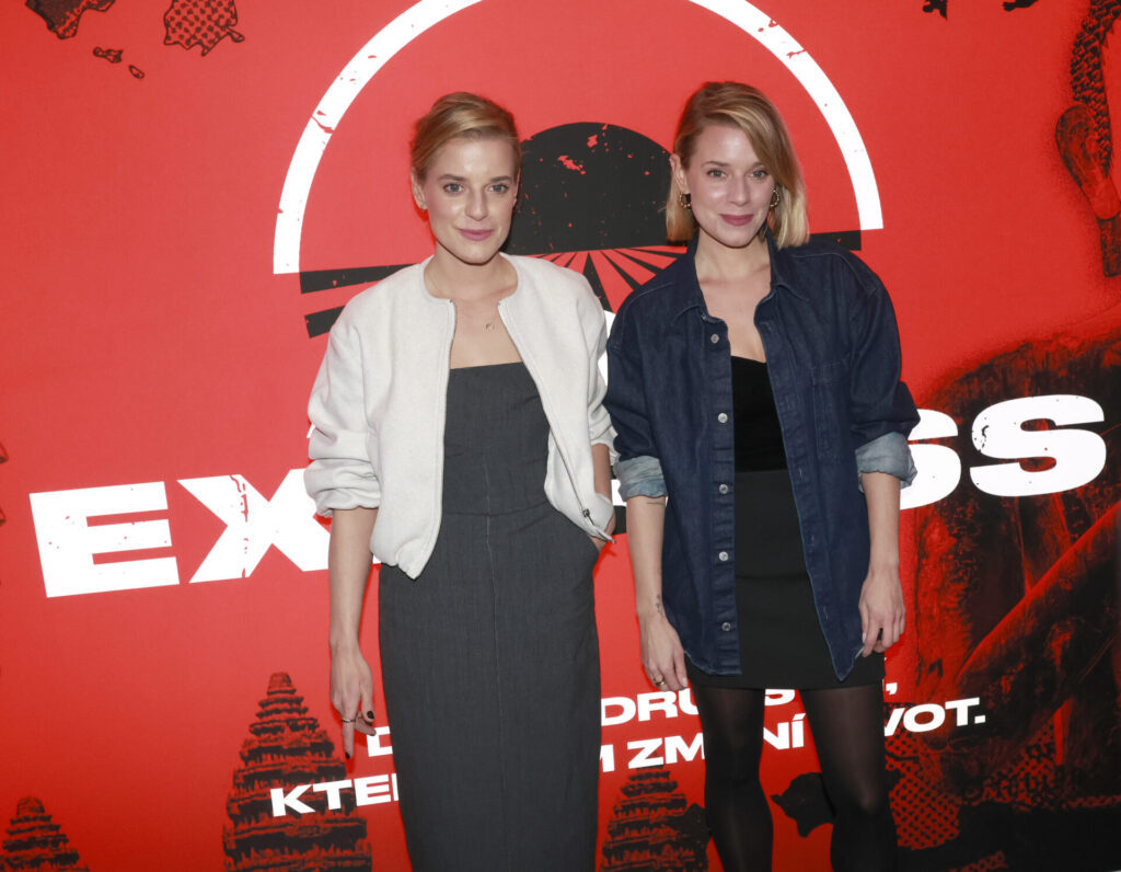 9303 sandra cernodrinska viola cernodrinska