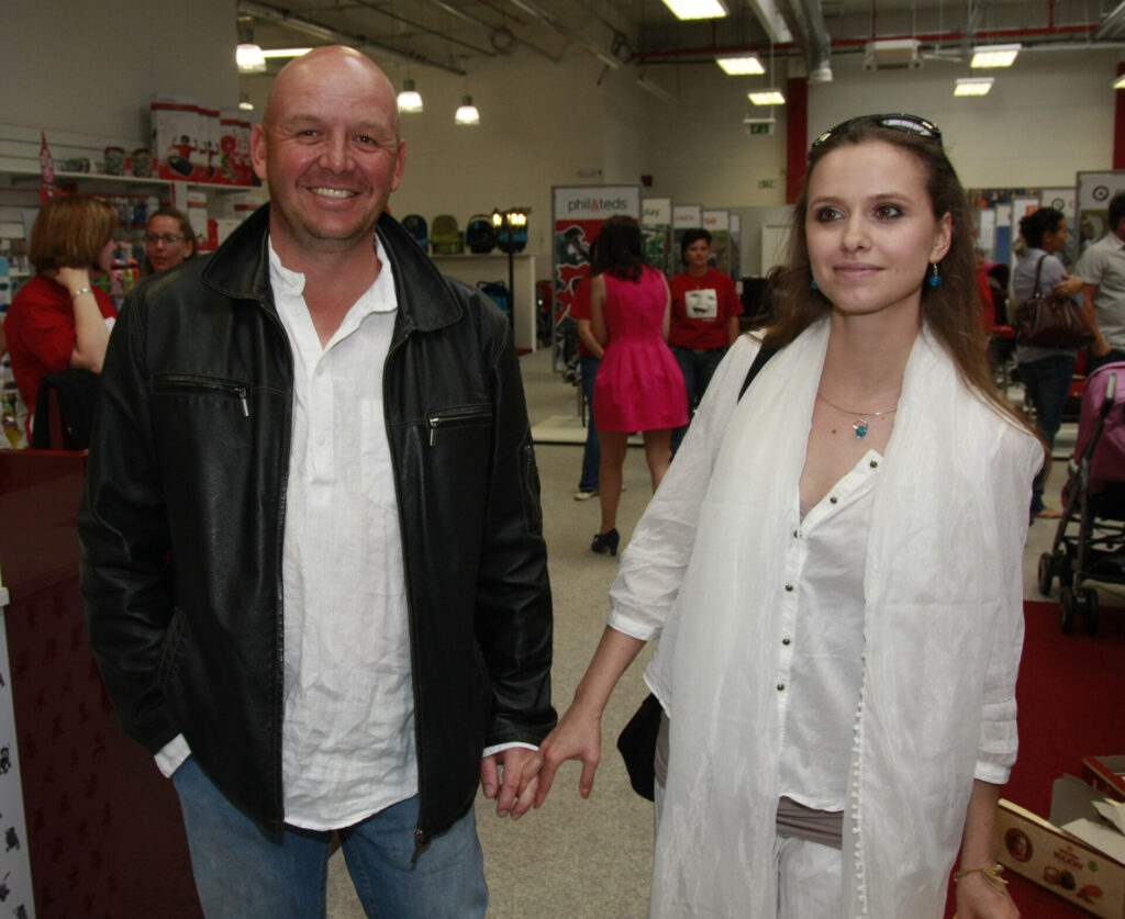 3381 zuzana vejvodova pavel necas